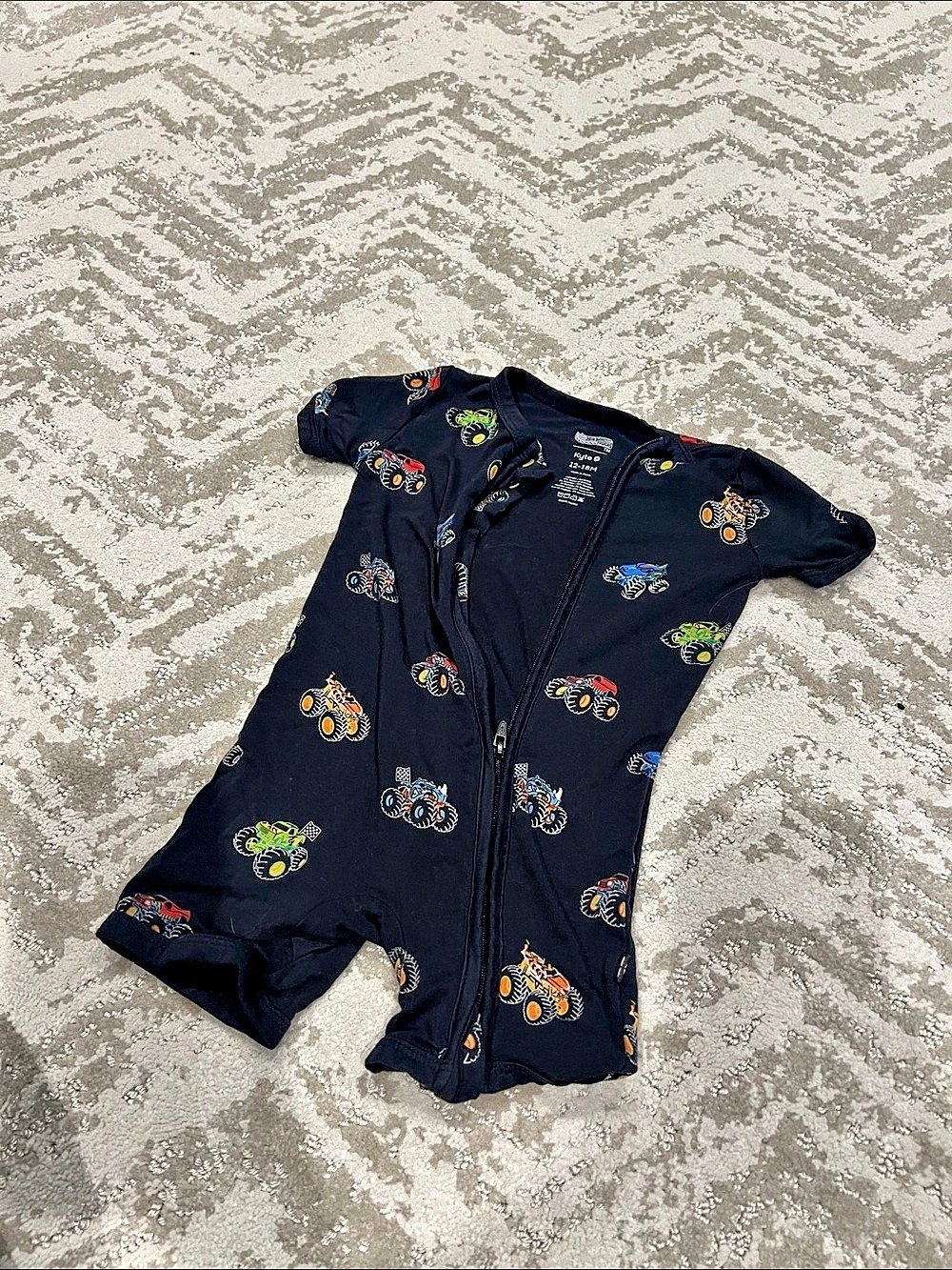 Kite Baby Monster Truck Zip Footie Baby 12-18M Like New